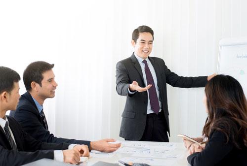 Punya Bos Yang Gila Hormat Memang Sangat Menyebalkan, Ini Tips Menghadapinya!